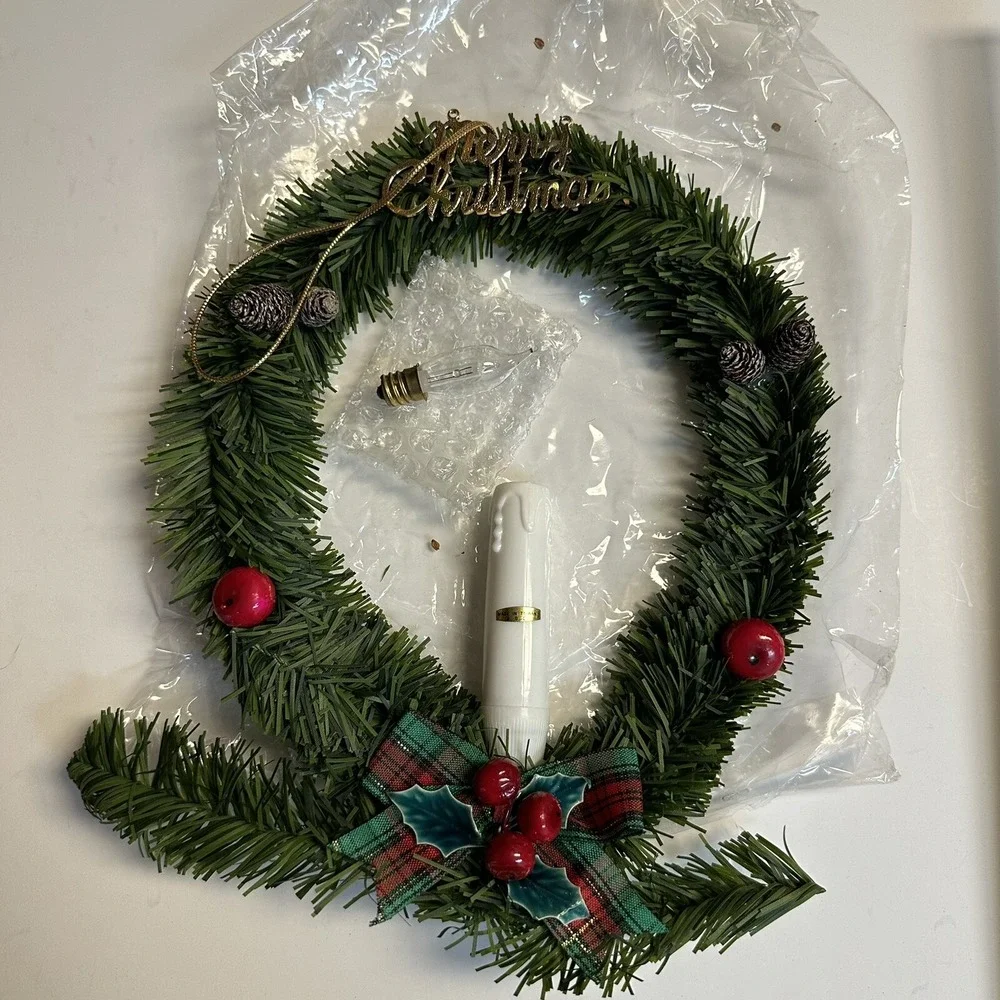Vintage Lighted Candle Merry Christmas Wreath Hanging Window Decor NEW NOS